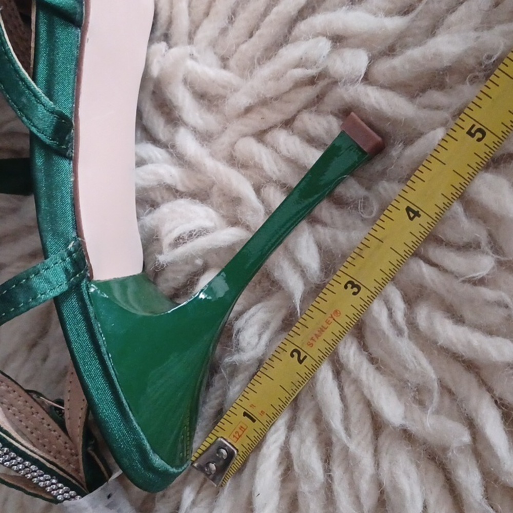 Heels - Picture 9 of 15
